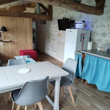Chambre 2 A 4 Pers Gite Du Gardoir Boresse-et-Martron ภายนอก รูปภาพ